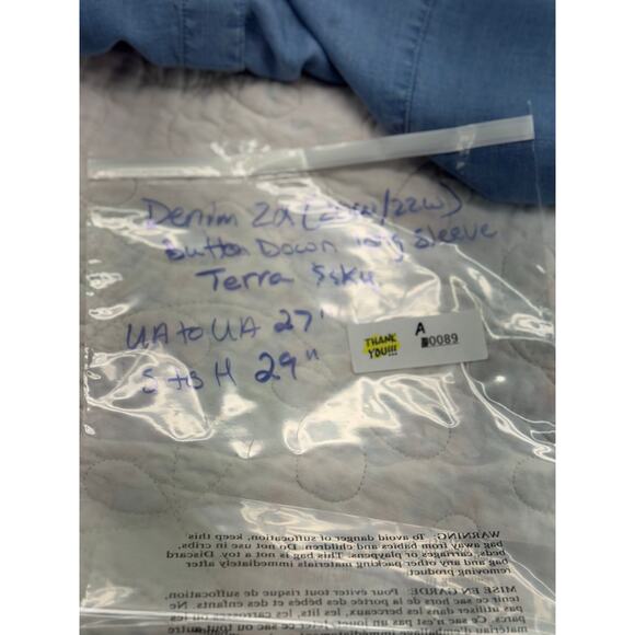 Terra & sky women’s 2X blue denim button up top - Picture 7 of 7